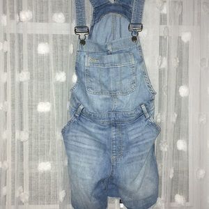 Overall shorts